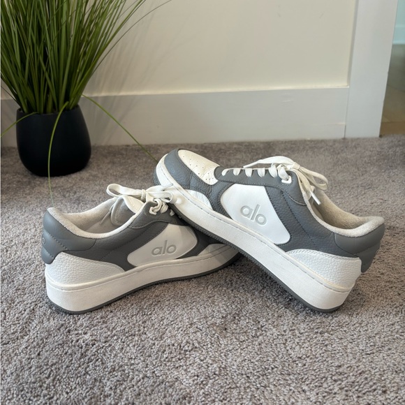 Alo Gray and White Sneakers - Picture 4 of 6